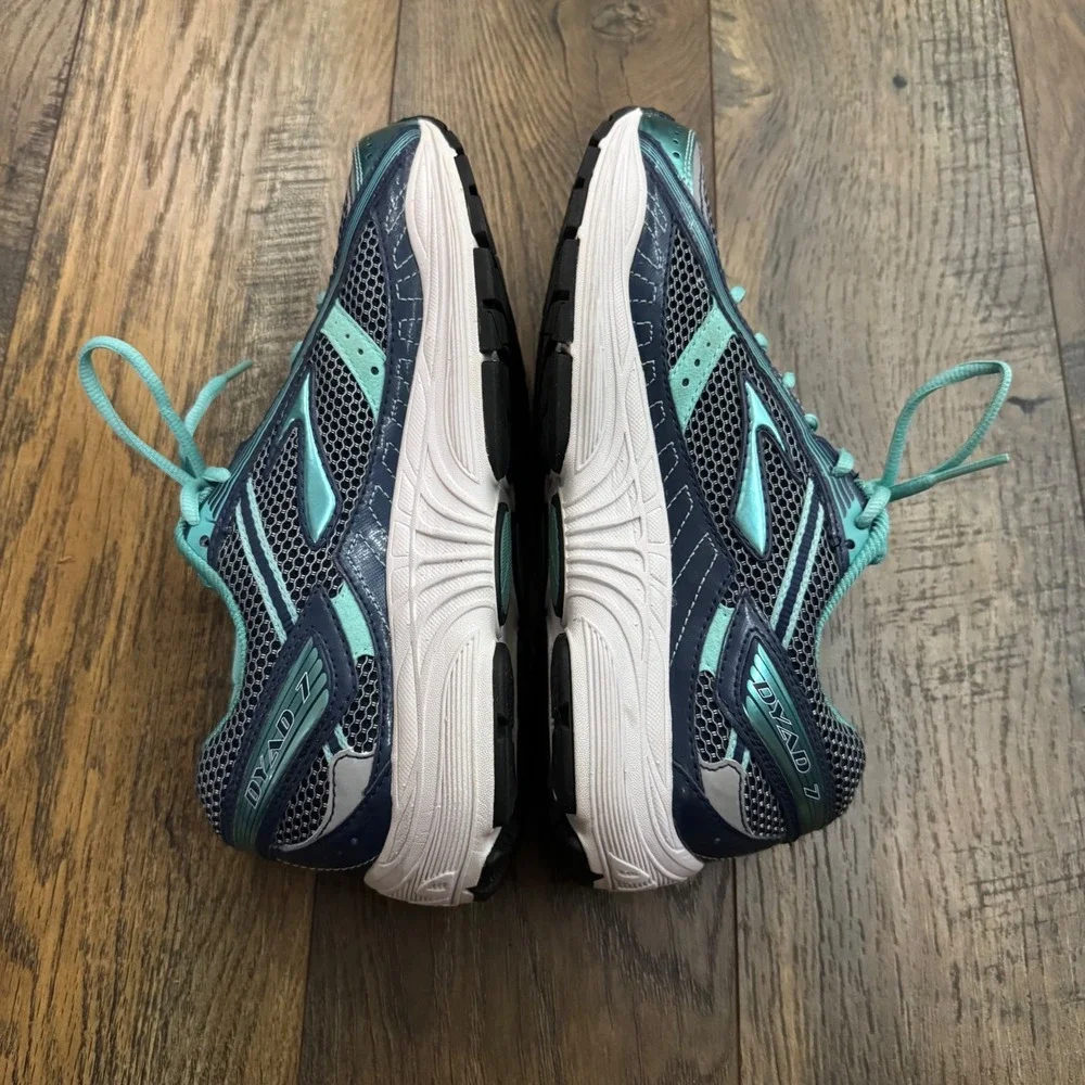Brooks Dyad 7 Women's Running Shoes Size 10 Blue Teal Athletic Walking Sneakers